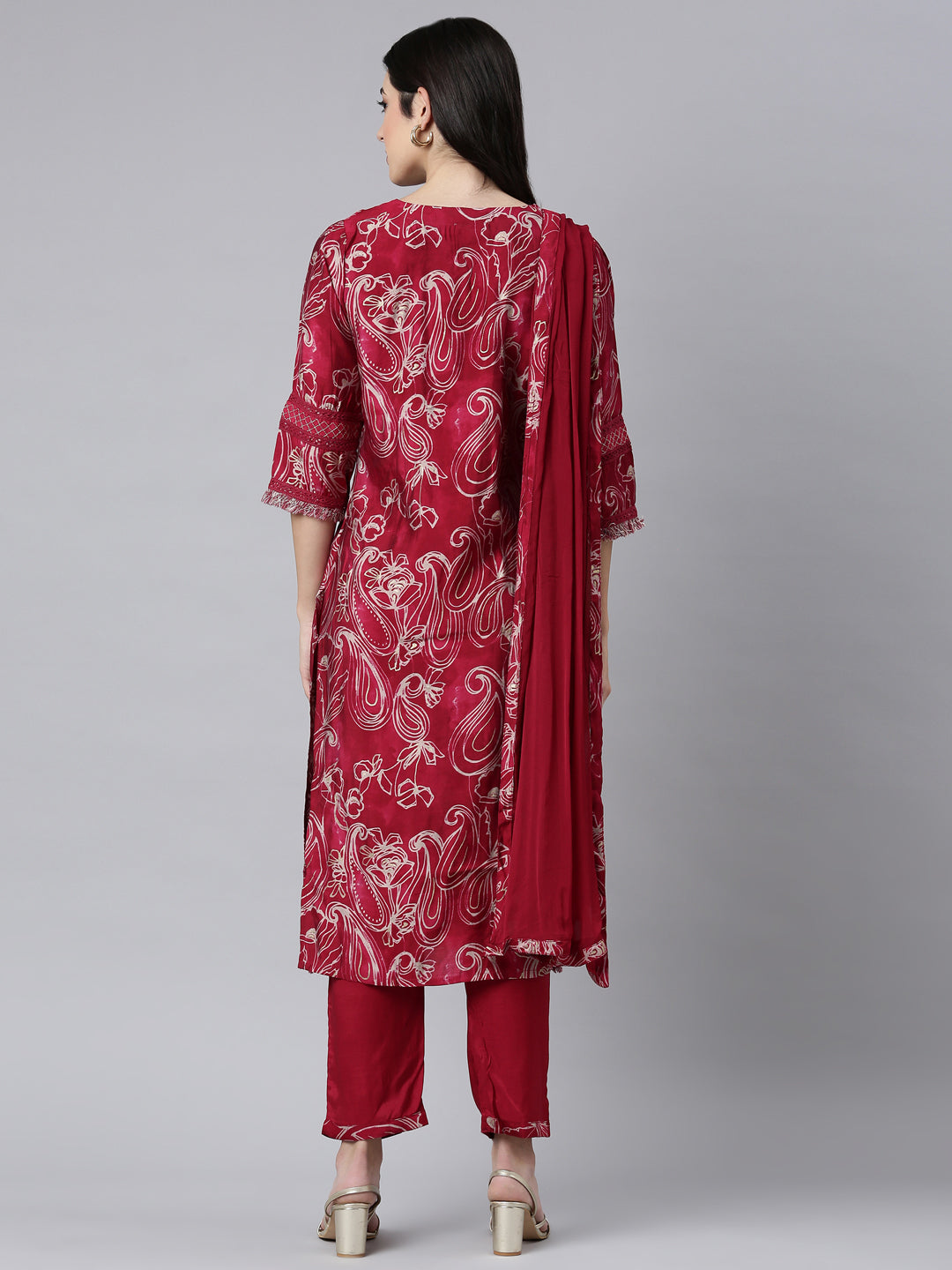 Neerus Pink printed paisley suit set - side view