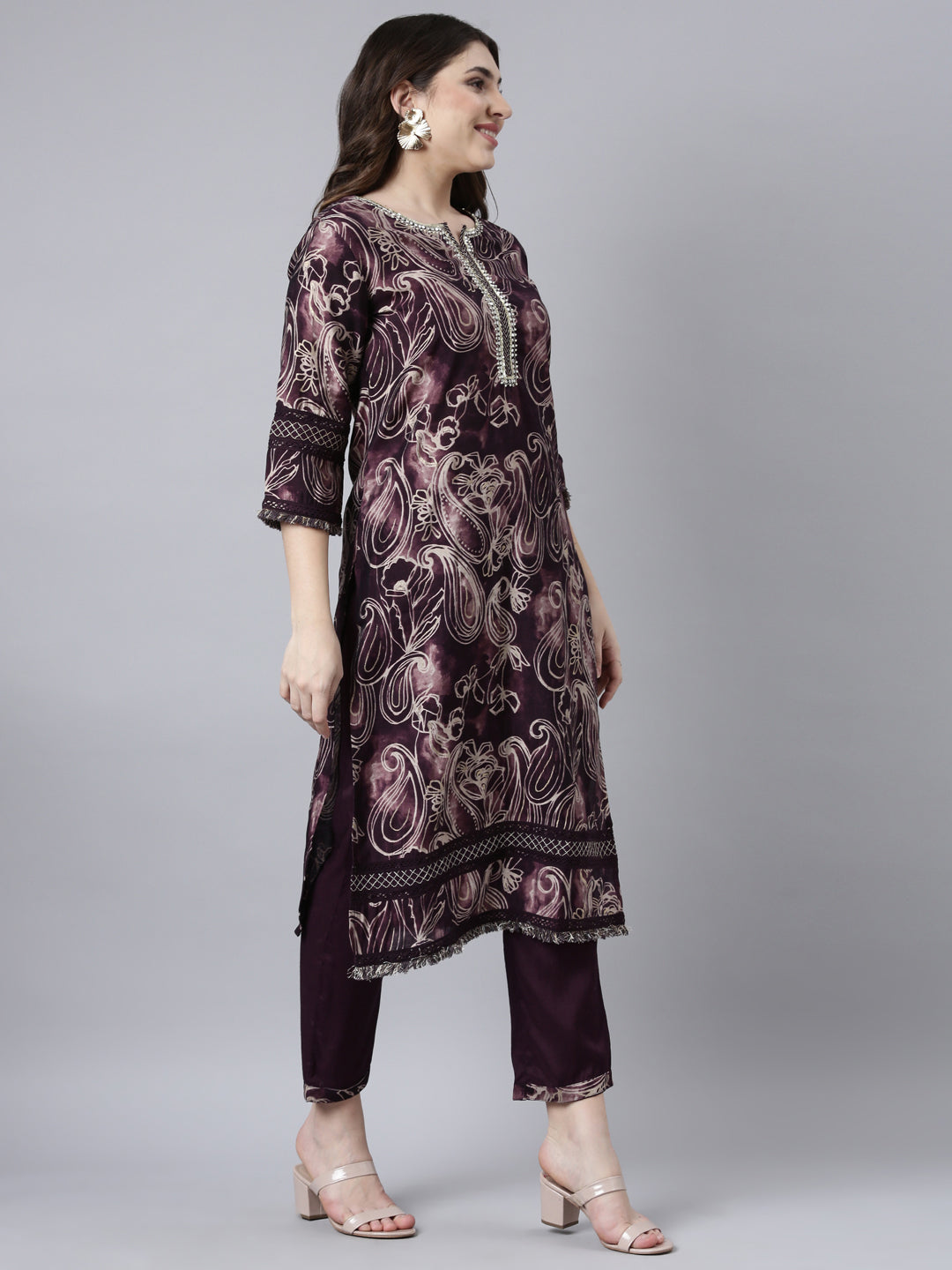 Neerus Purple printed paisley suit set - back view