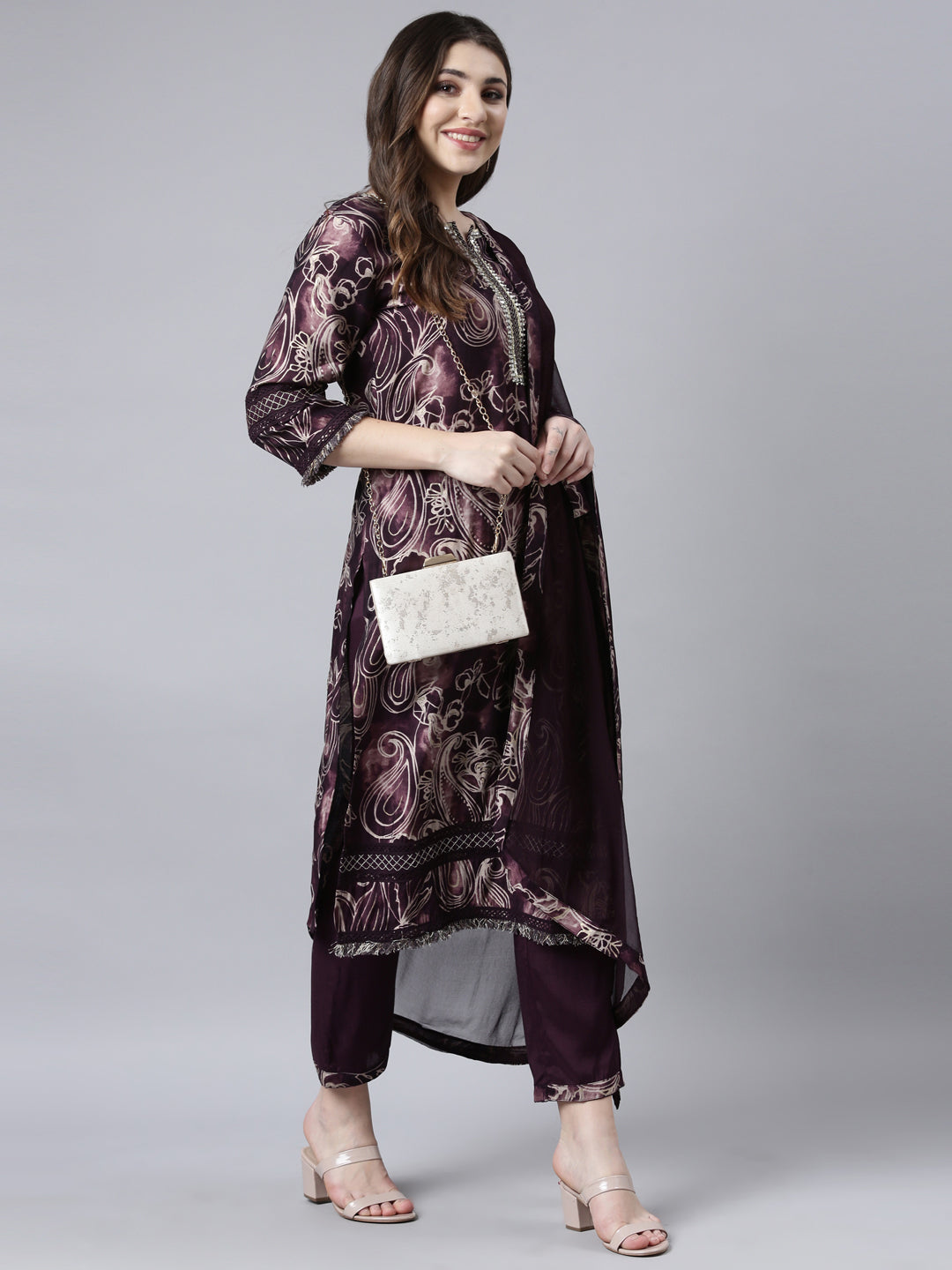 Neerus Purple printed paisley suit set - detail view 2