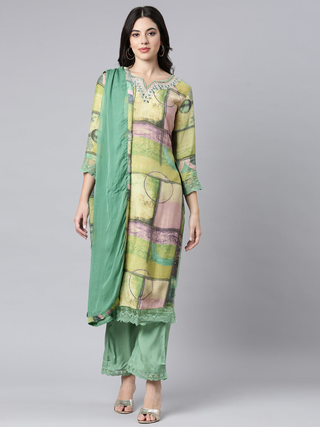 Neerus Green printed geometric suit set - front view