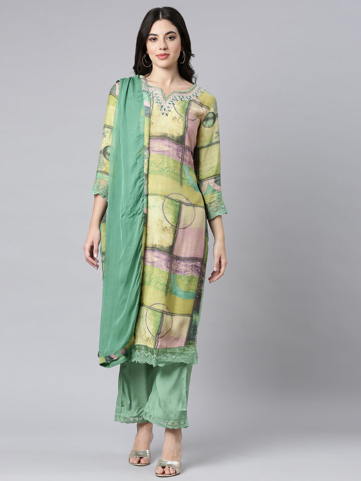 Neerus Green printed geometric suit set - front view