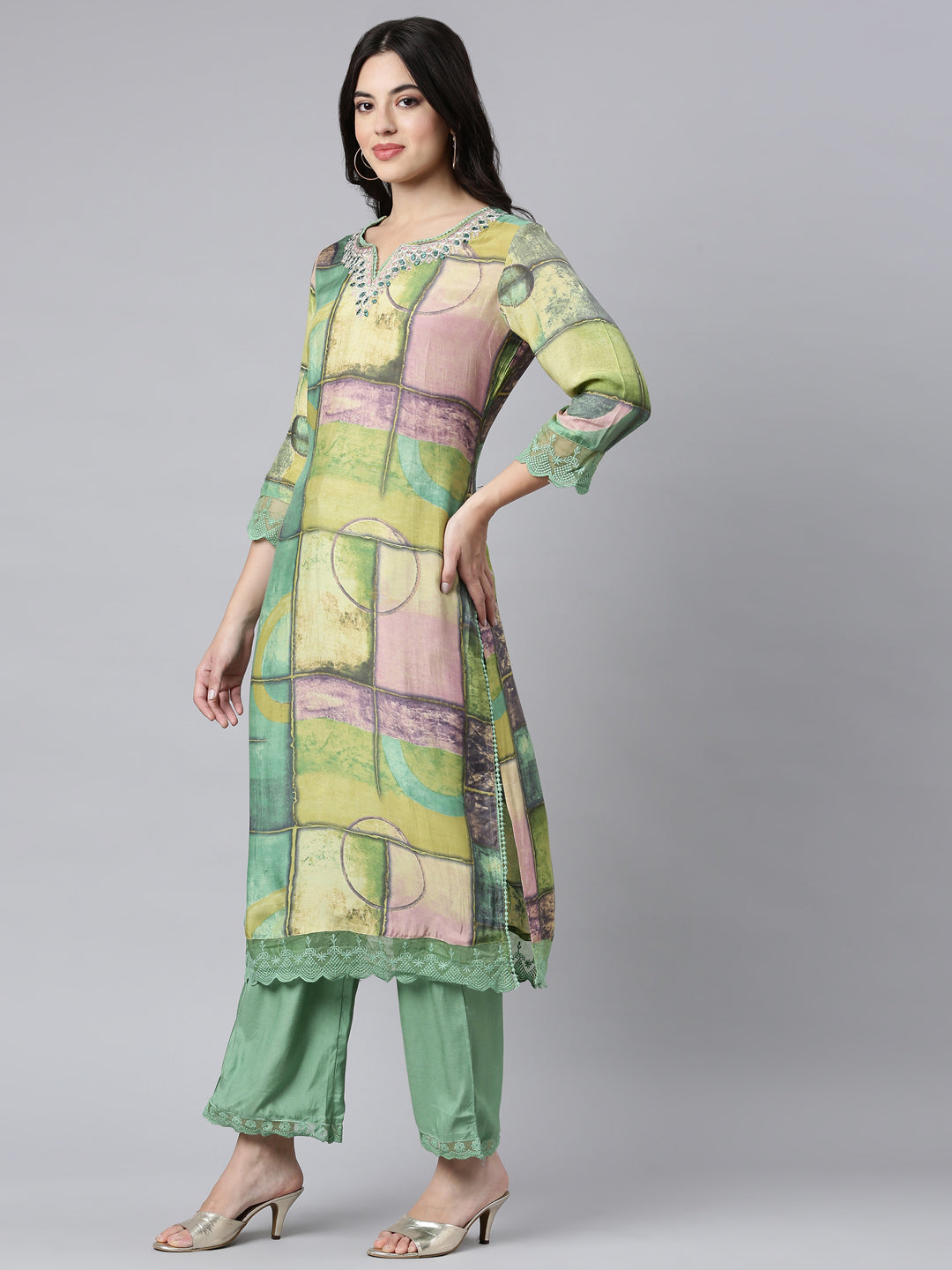 Neerus Green printed geometric suit set - back view