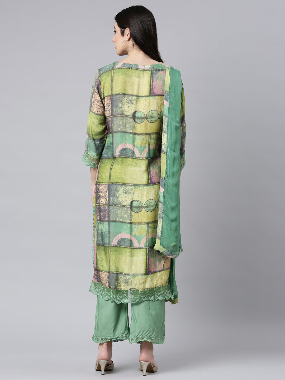 Neerus Green printed geometric suit set - side view