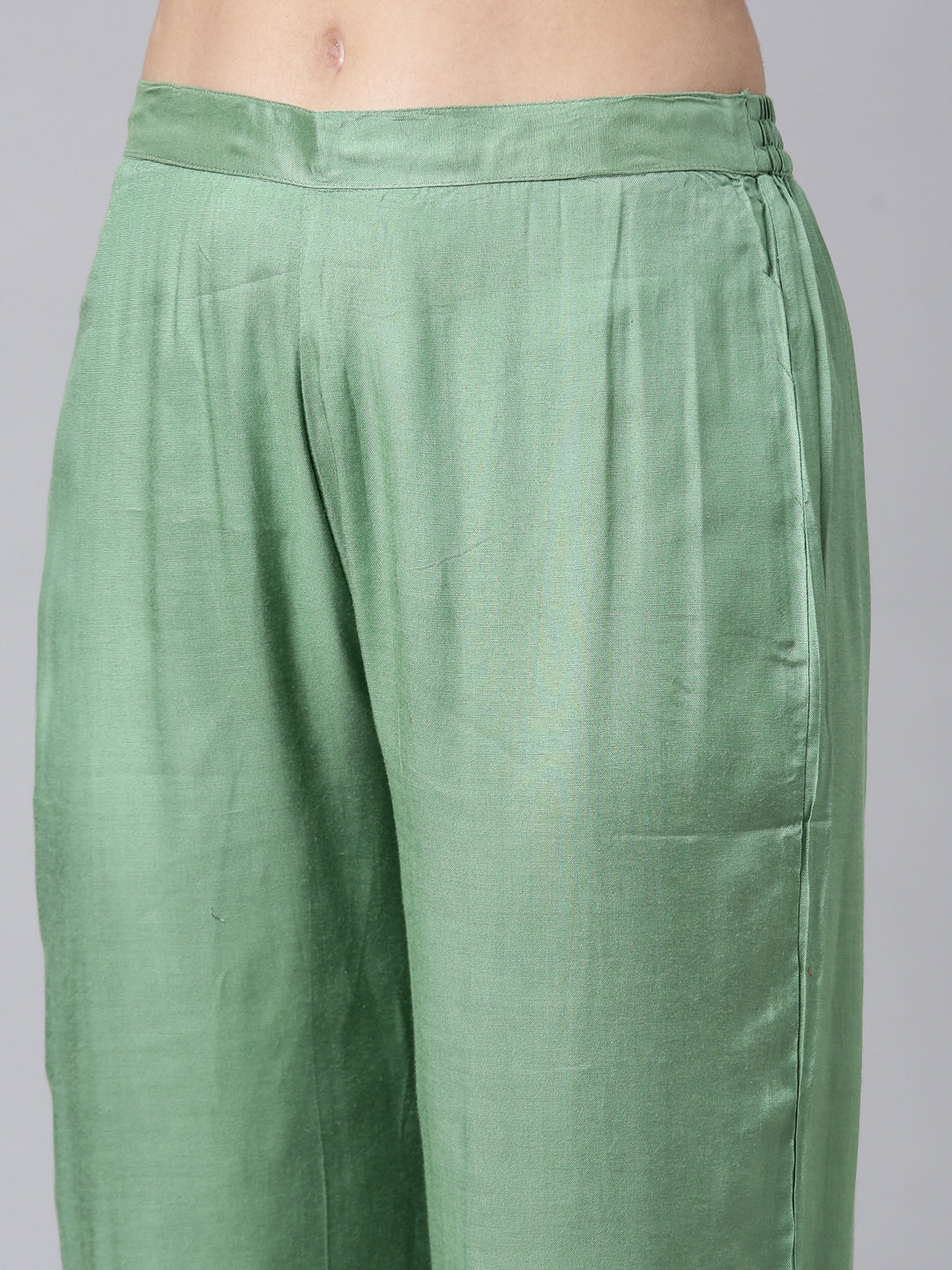 Neerus Green printed geometric suit set - detail view 3