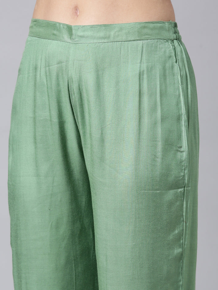 Neerus Green printed geometric suit set - detail view 3