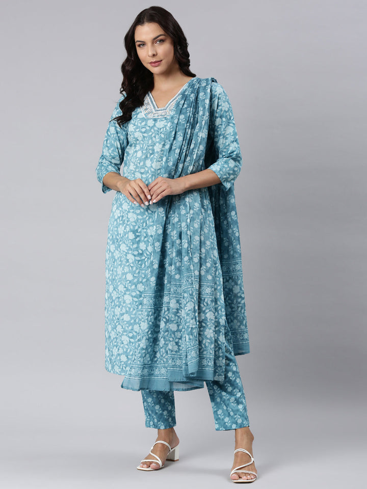 Neerus Green printed straight suit set kurta trouser dupatta - detail view 3