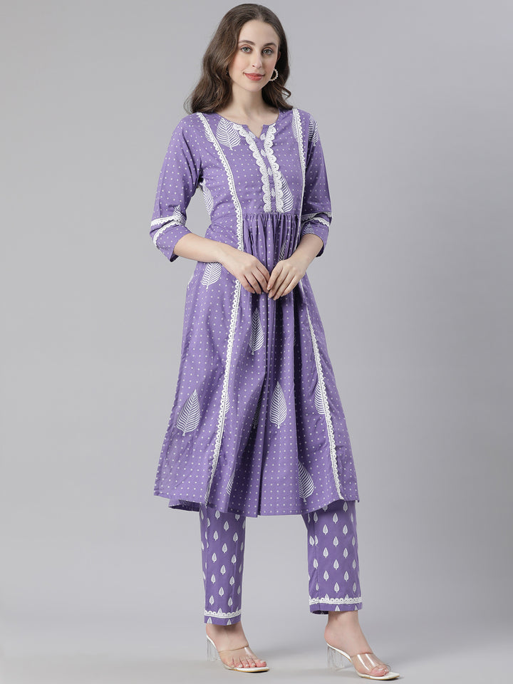 Neerus Lavender Printed Straight Kurta and Trousers With Dupatta