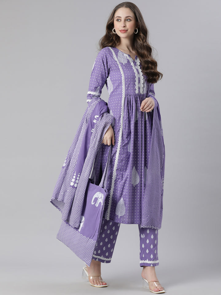 Neerus Lavender Printed Straight Kurta and Trousers With Dupatta