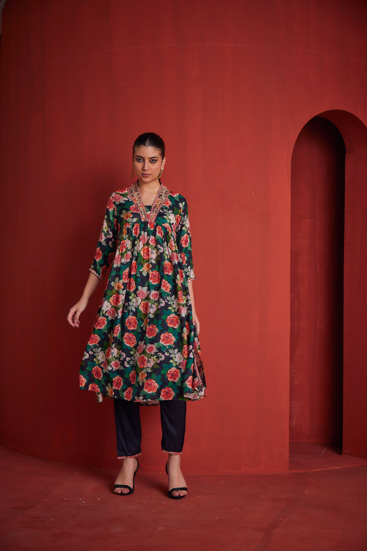 Neerus Womens Green Colour Floral Kurta Set