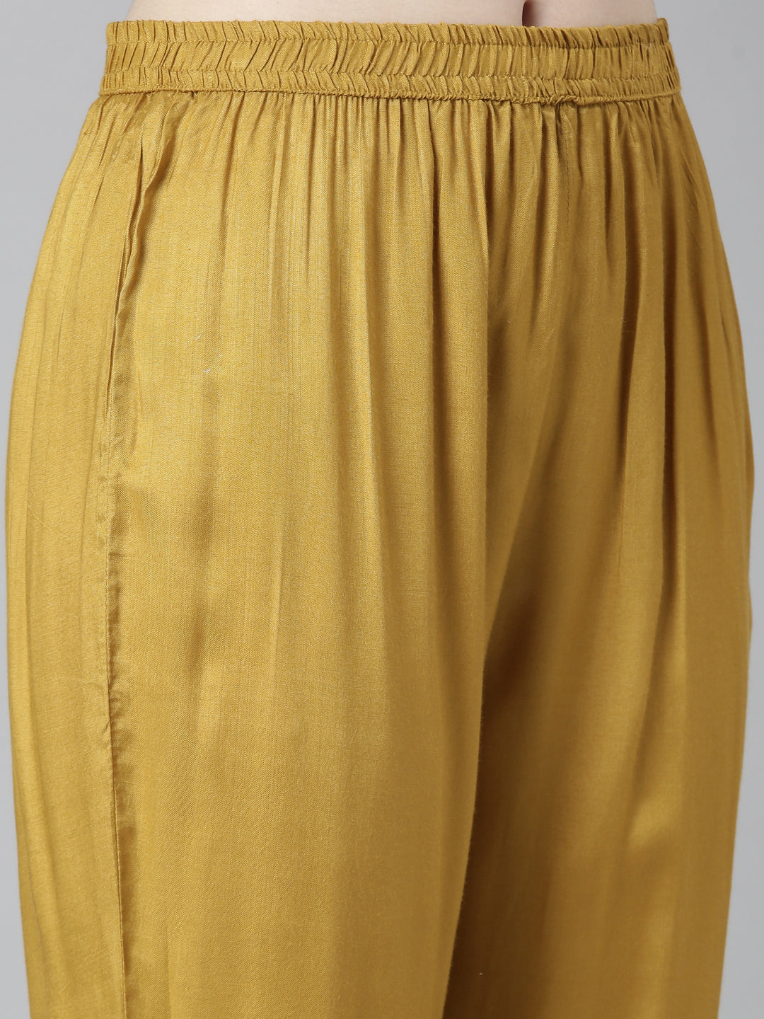 Neerus Green cotton printed kurta set - detail view 3