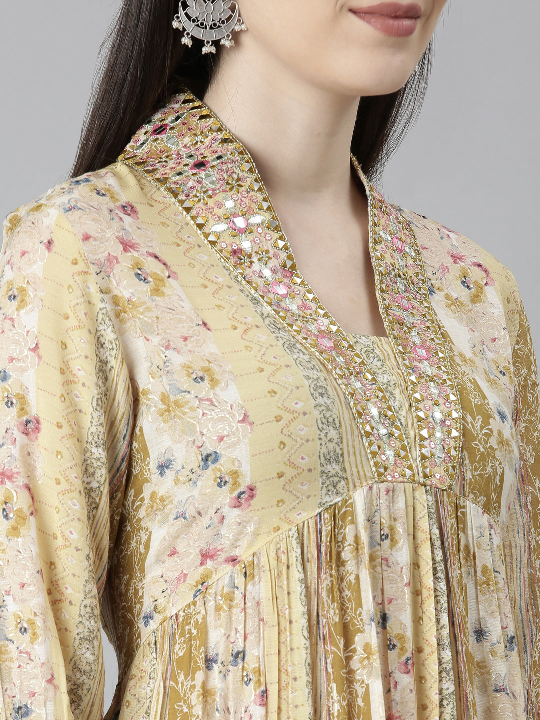 Neerus Green cotton printed kurta set - detail view 2