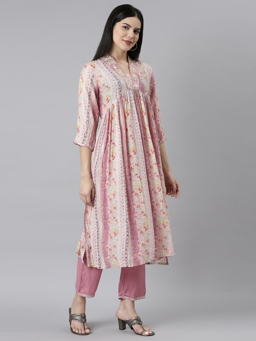 Neerus Pink printed floral kurta set with trousers - back view