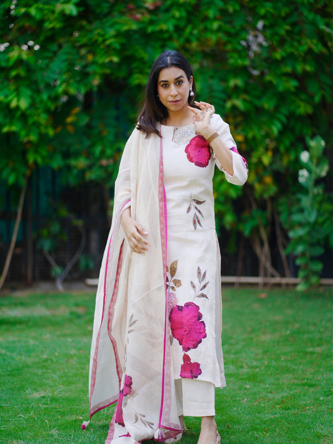 Neerus Cream Casual Floral Printed Kurta and Trouser with Dupatta