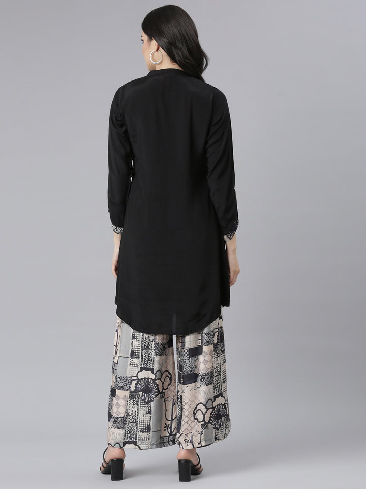 Neerus Black printed floral kurta set with palazzo - side view