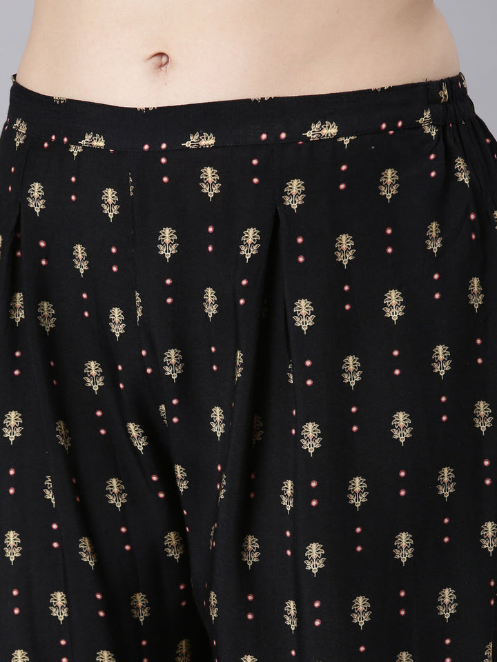 Neerus Black crepe printed kurta set with palazzo - detail view 3