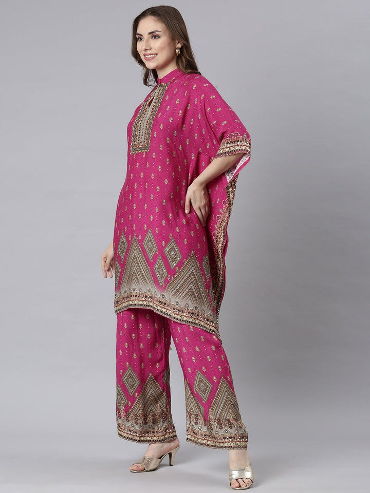 Neerus Pink crepe printed kurta set panelled with palazzo - side view