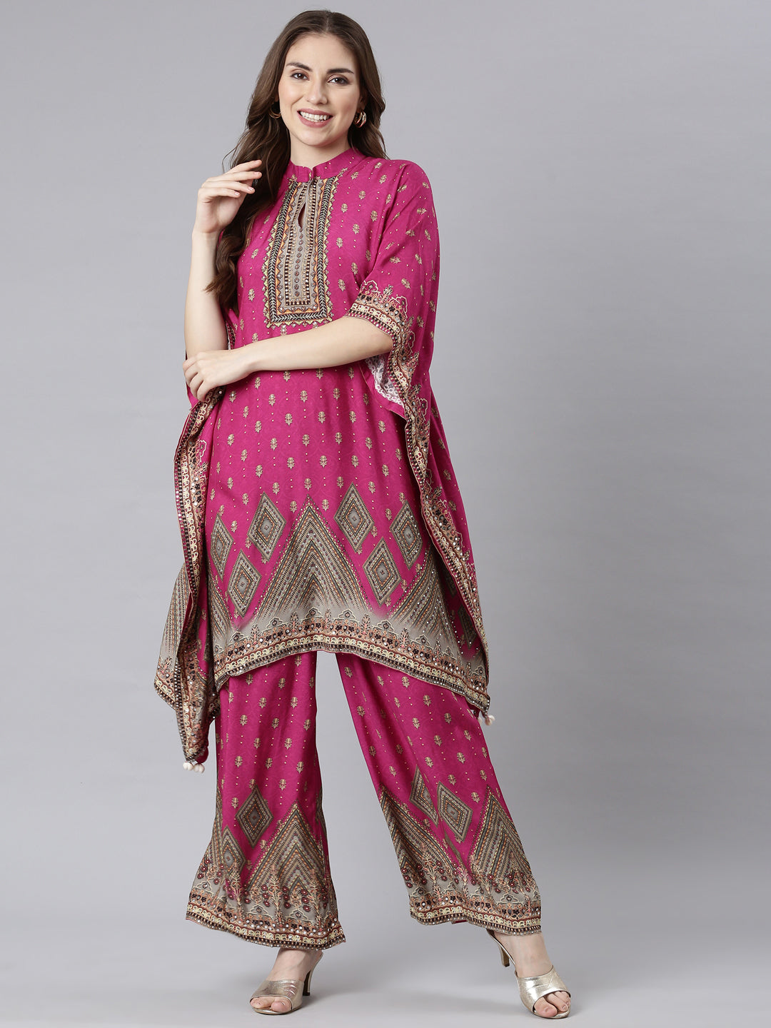 Neerus Pink crepe printed kurta set panelled with palazzo - detail view 2