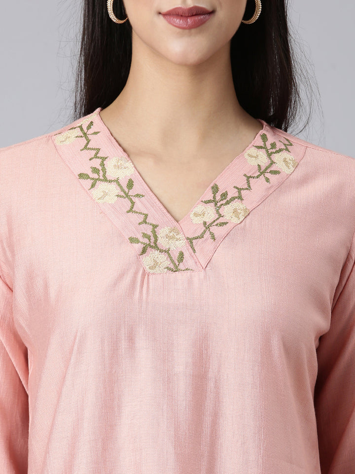 Neerus Peach Solid Straight Kurta and Trousers With Dupatta