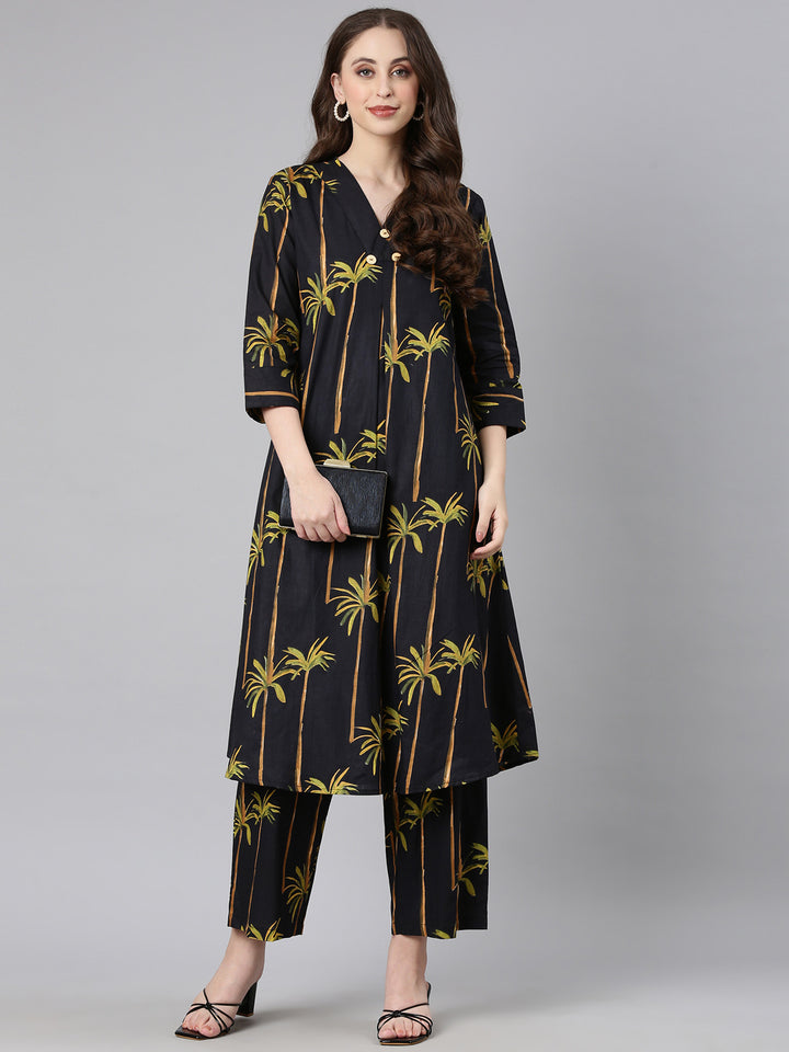 Neerus Black Printed Straight Kurta and Trousers