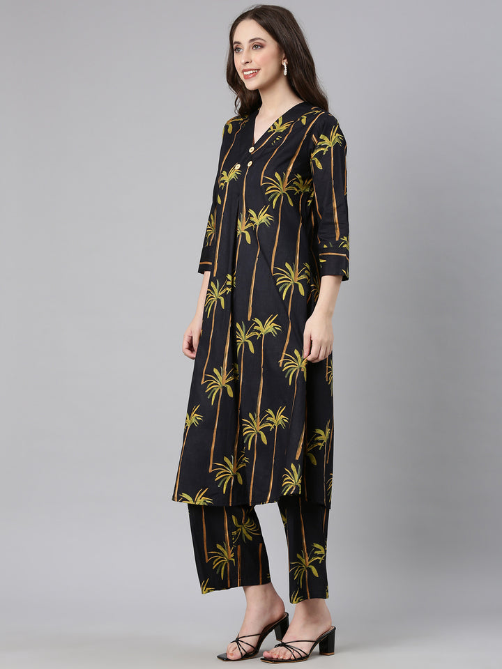 Neerus Black Printed Straight Kurta and Trousers
