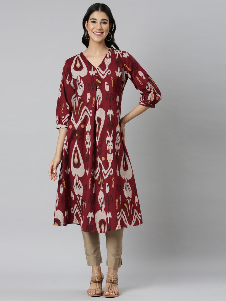 Neerus Maroon Casual Quirky Straight Kurtas