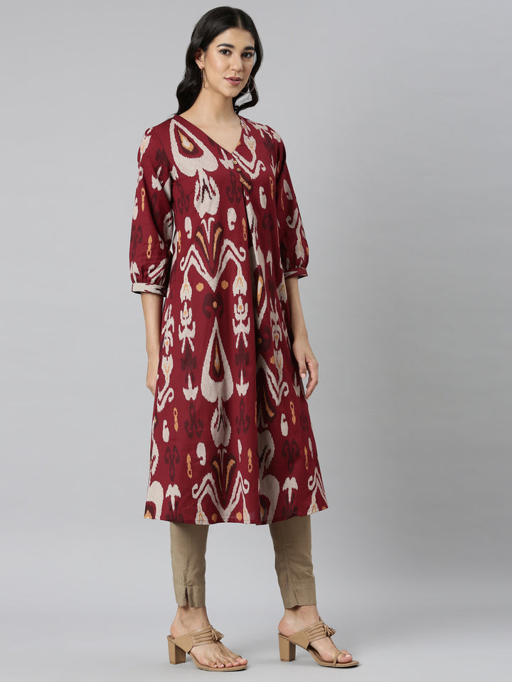 Neerus Maroon Casual Quirky Straight Kurtas