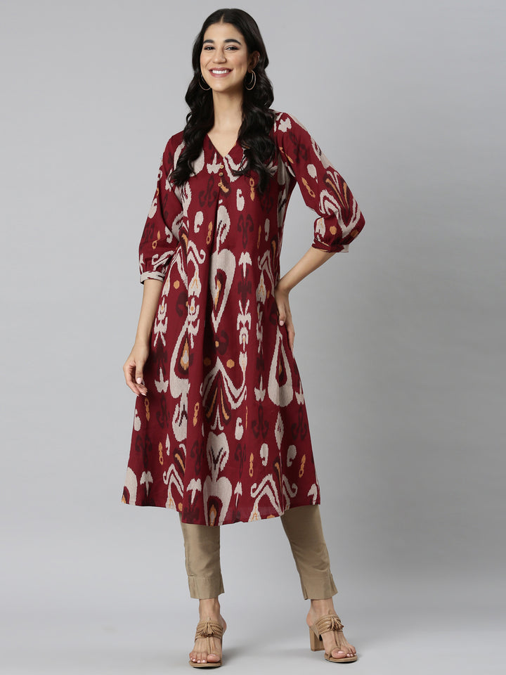 Neerus Maroon Casual Quirky Straight Kurtas