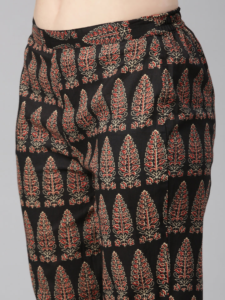 Neerus Maroon Solid Straight Kurta and Trousers With Dupatta