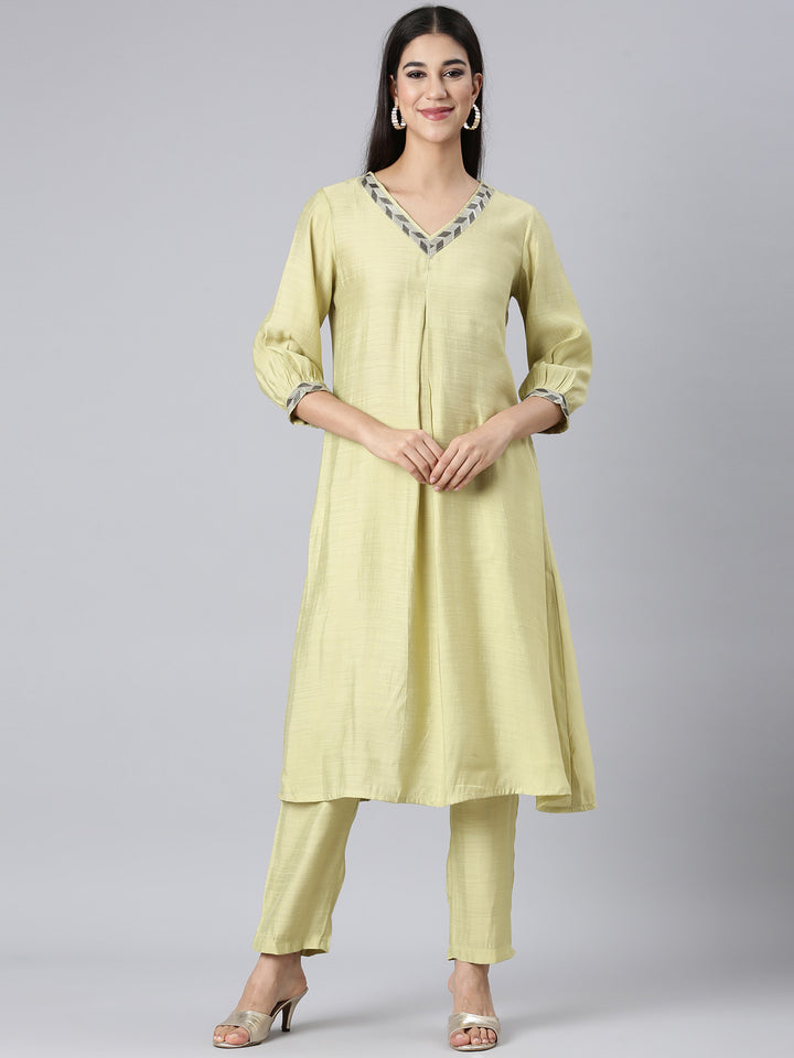 Neerus Green Solid Straight Kurta and Trousers