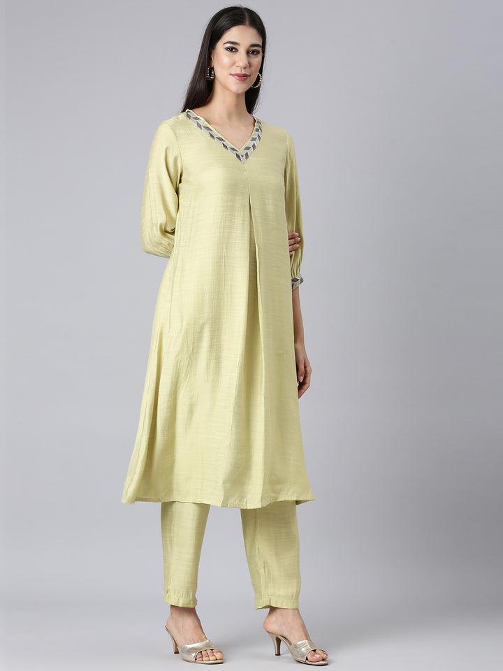 Neerus Green Solid Straight Kurta and Trousers