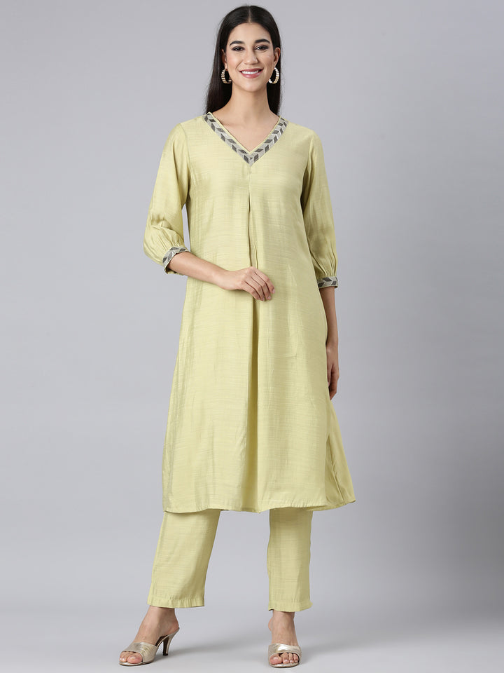 Neerus Green Solid Straight Kurta and Trousers