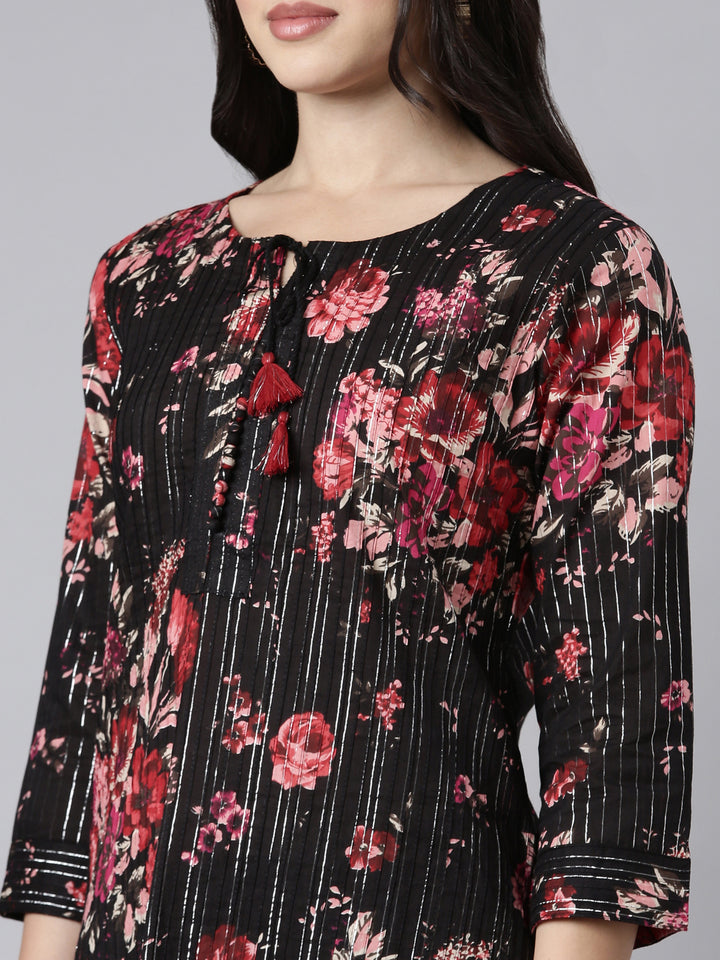 Neerus Black Regular Straight Floral Kurtas