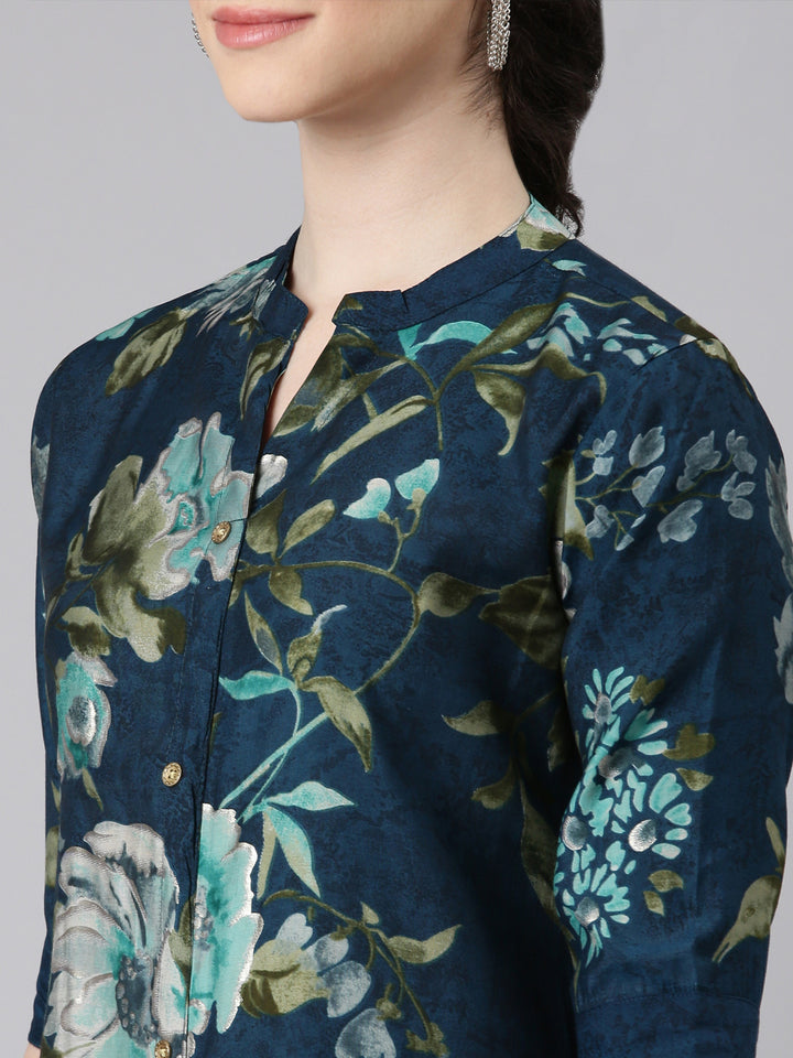 Neerus Blue Straight Casual Floral Panelled Kurta