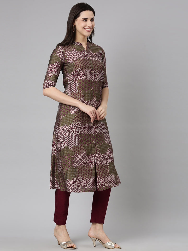 Neerus Purple geometric printed straight kurti - back view