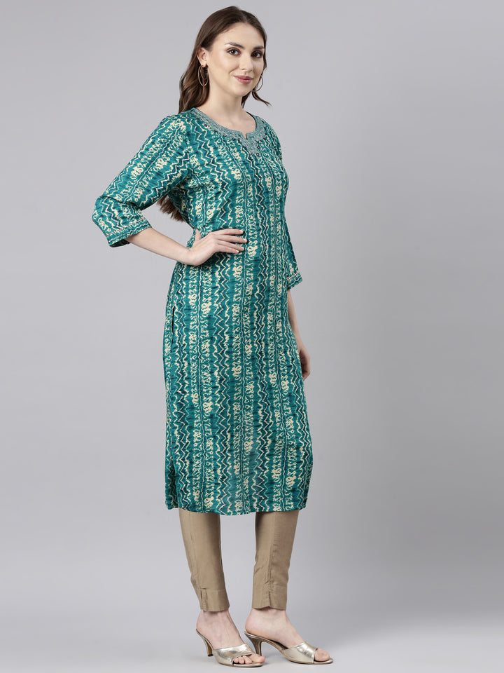 Neerus Green printed straight kurti chevron pattern - back view