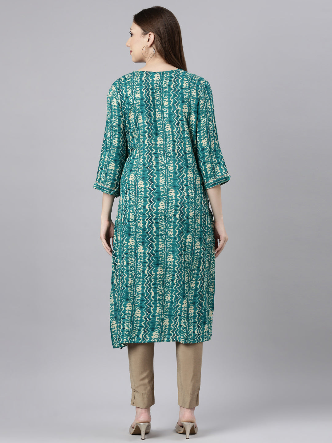 Neerus Green printed straight kurti chevron pattern - side view