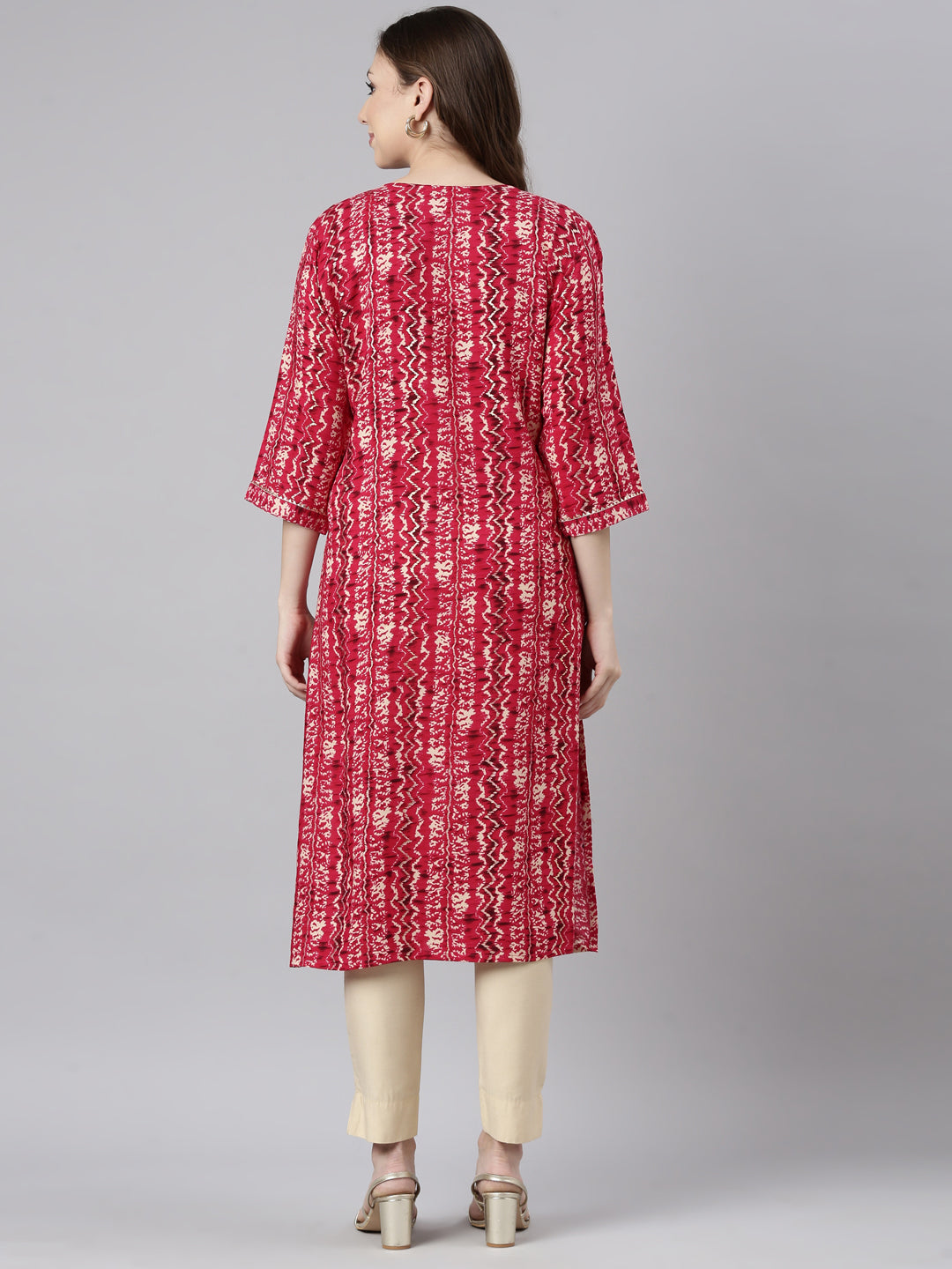 Neerus Pink printed straight kurti chevron pattern - side view