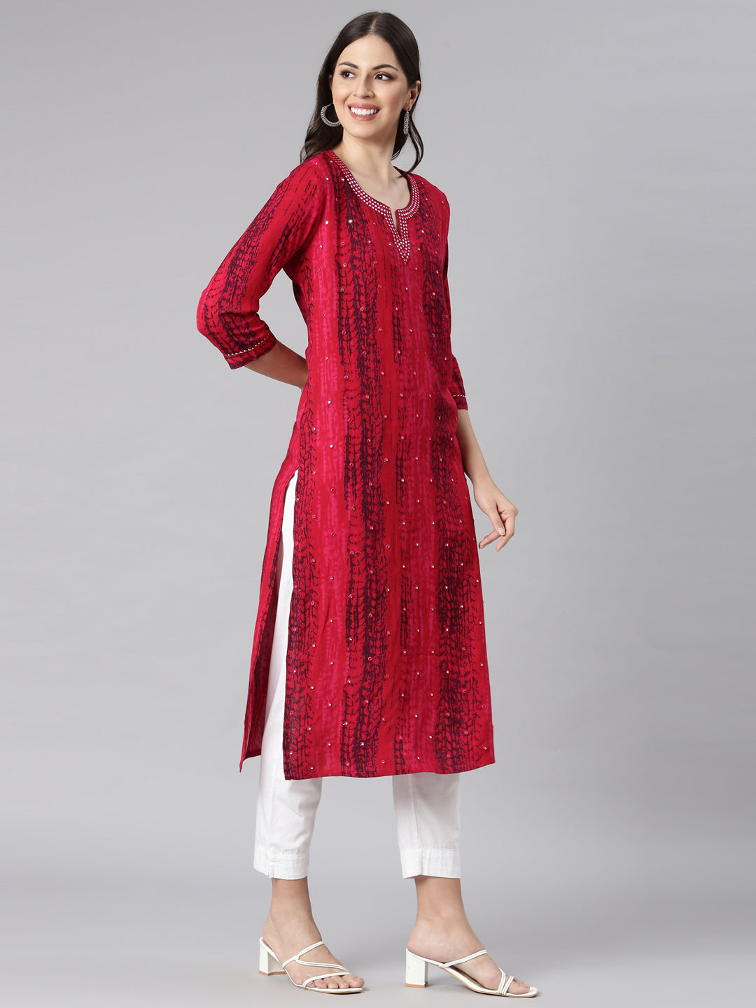 Neerus Red rayon solid straight kurta - back view