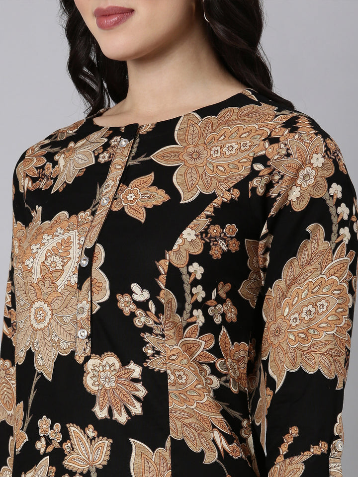 Neerus Black floral printed panelled kurti - detail view 2