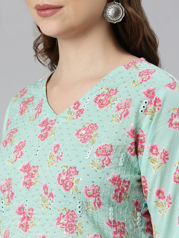Neerus Sea Green Panelled Straight Floral Kurtas