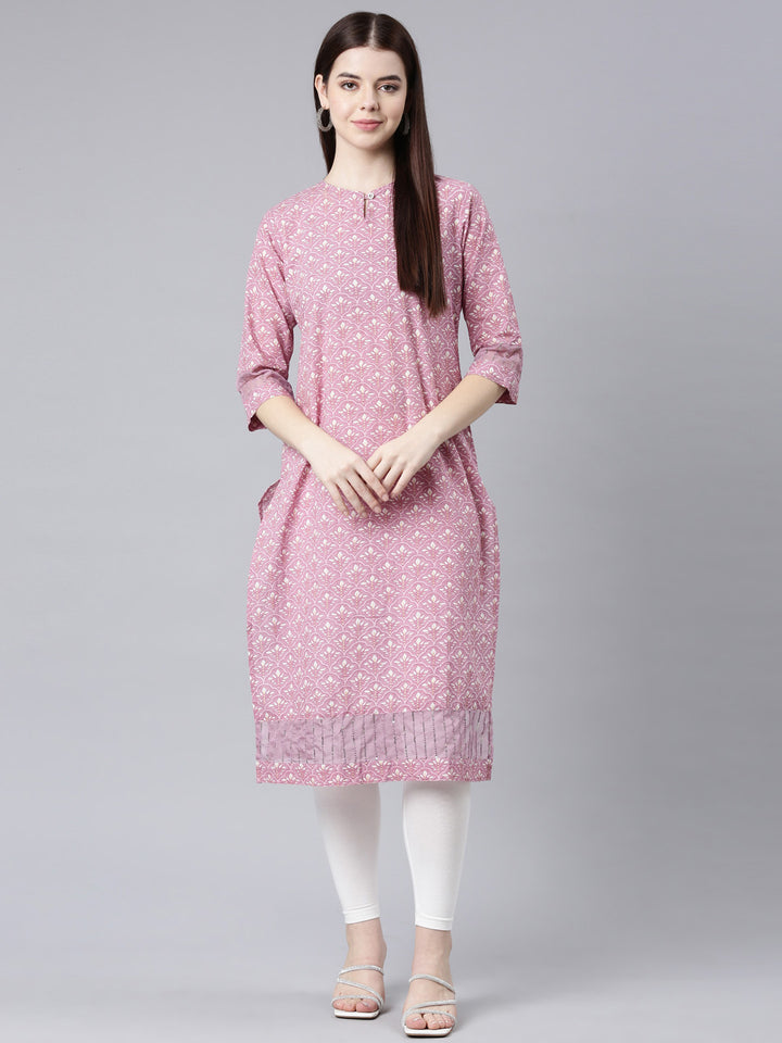 Neerus Pink floral printed straight kurta - detail view 3