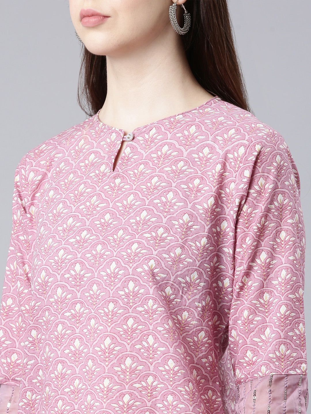 Neerus Pink floral printed straight kurta - detail view 2