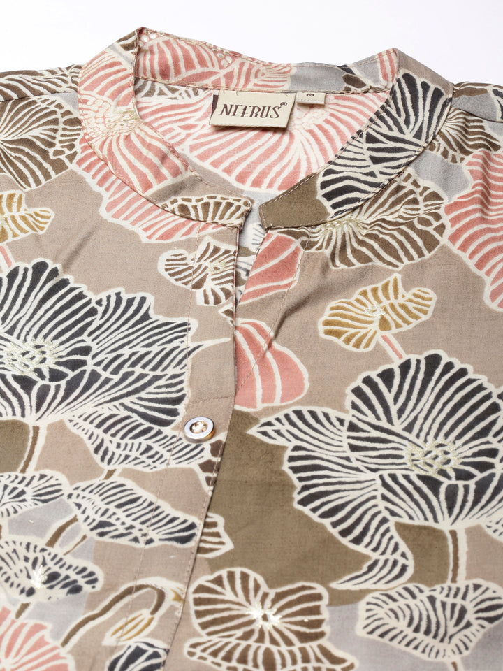Neerus Brown floral printed straight kurta - detail view 3