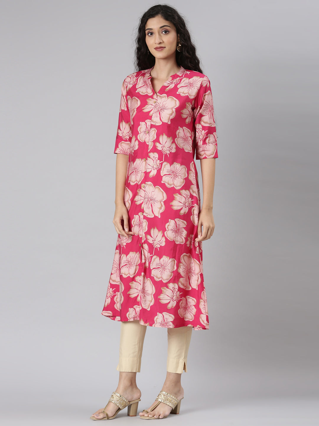Neerus Maroon modal printed kurta floral straight cut - back view