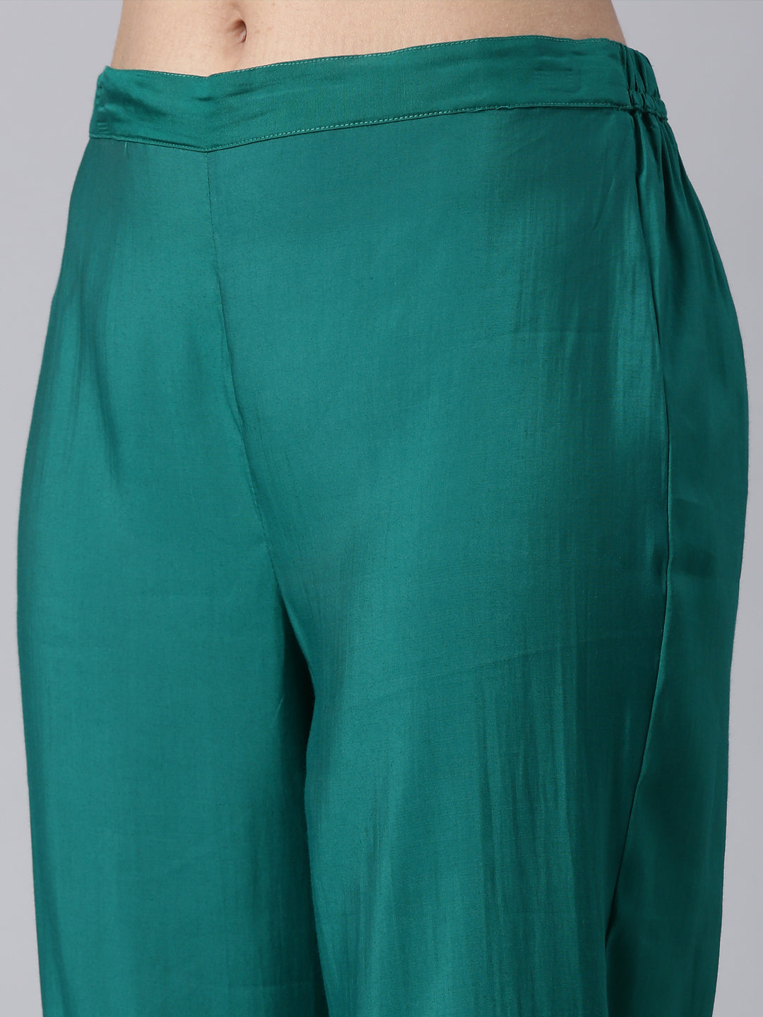 Neerus Green cotton panelled straight suit set - detail view 3