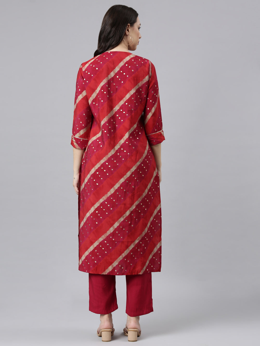 Neerus Pink cotton panelled straight kurta set - side view