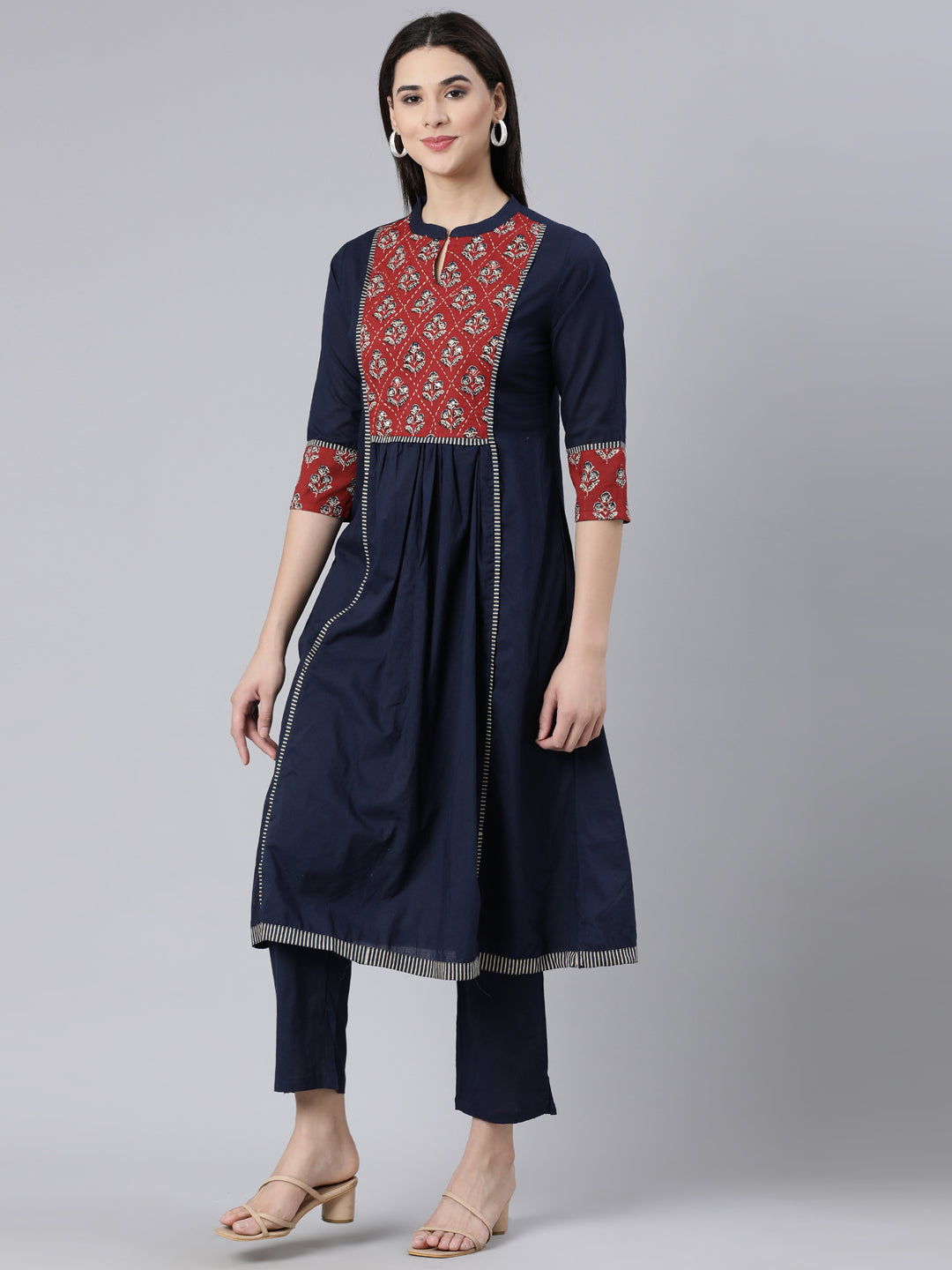 Neerus Blue printed straight kurta set with trousers - back view