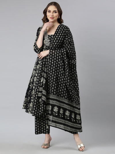 Neerus Black Regular Straight Floral Kurta And  Trousers With Dupatta
