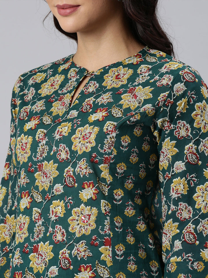 Neerus Green printed straight suit set panelled kurta with dupatta - detail view 2