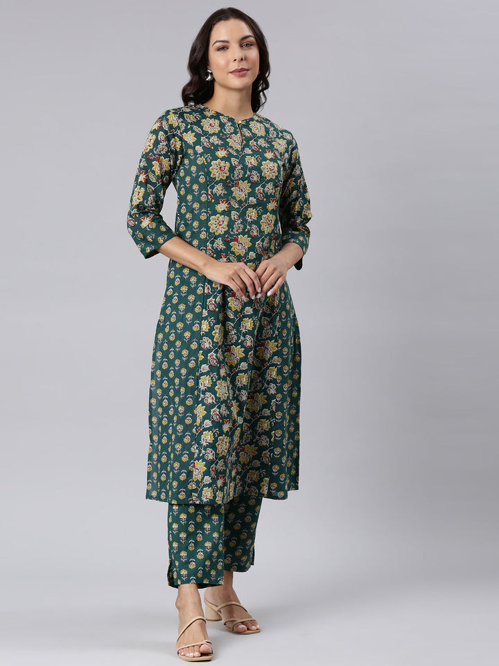 Neerus Green printed straight suit set panelled kurta with dupatta - side view